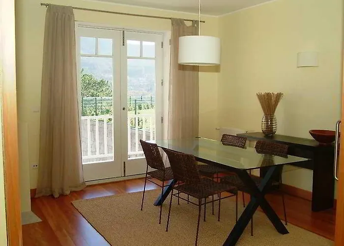 米尼里亚斯农家乐 公寓 *